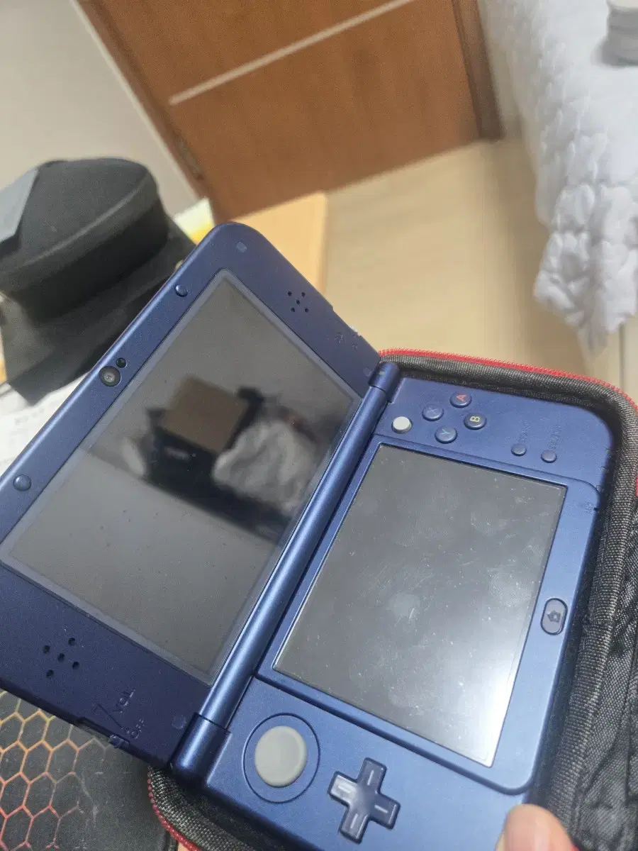 상태 좋은 닌텐도 new 3ds xl 팝니다.