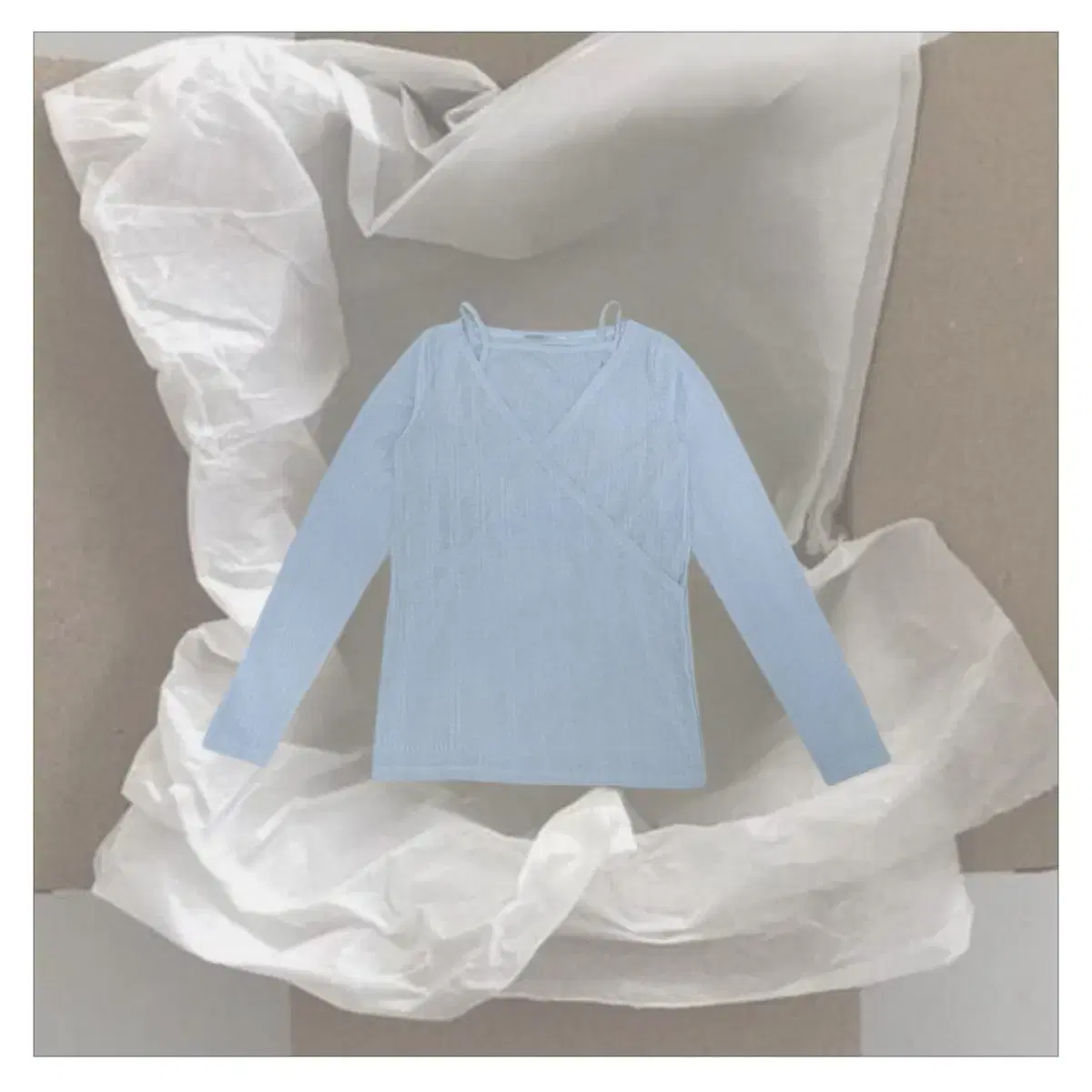 long sleeves wrap top in baby blue