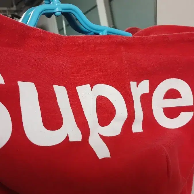 슈프림 레드 후드 집업(XL) Supreme Windstopper Zip