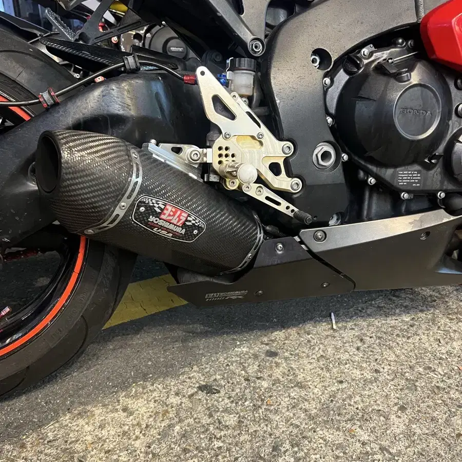 Cbr1000rr 08년식 요시무라 풀배기