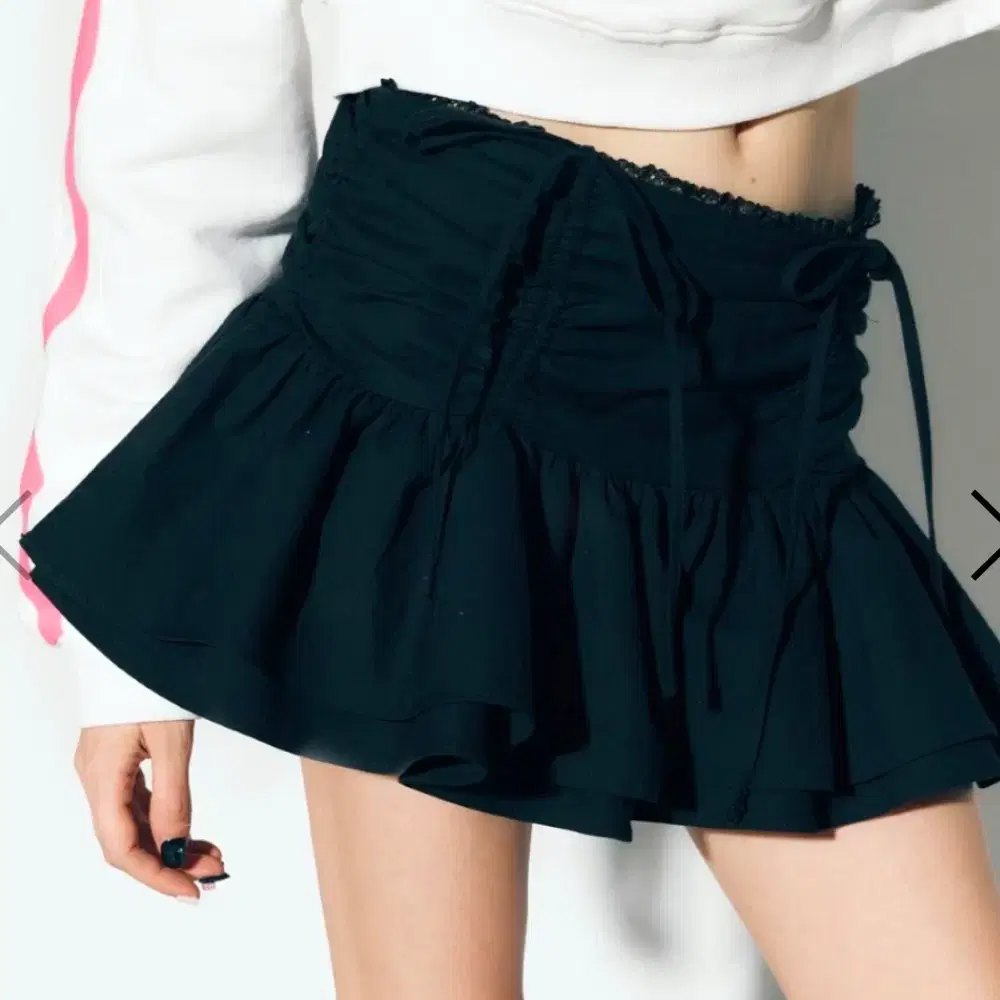 애즈이프캘리 SHIRRING LACE MINI SKIRT BLACK