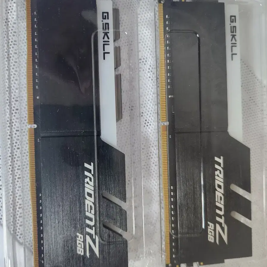 G.skill ddr4 16gb(8gb x2) 팝니다