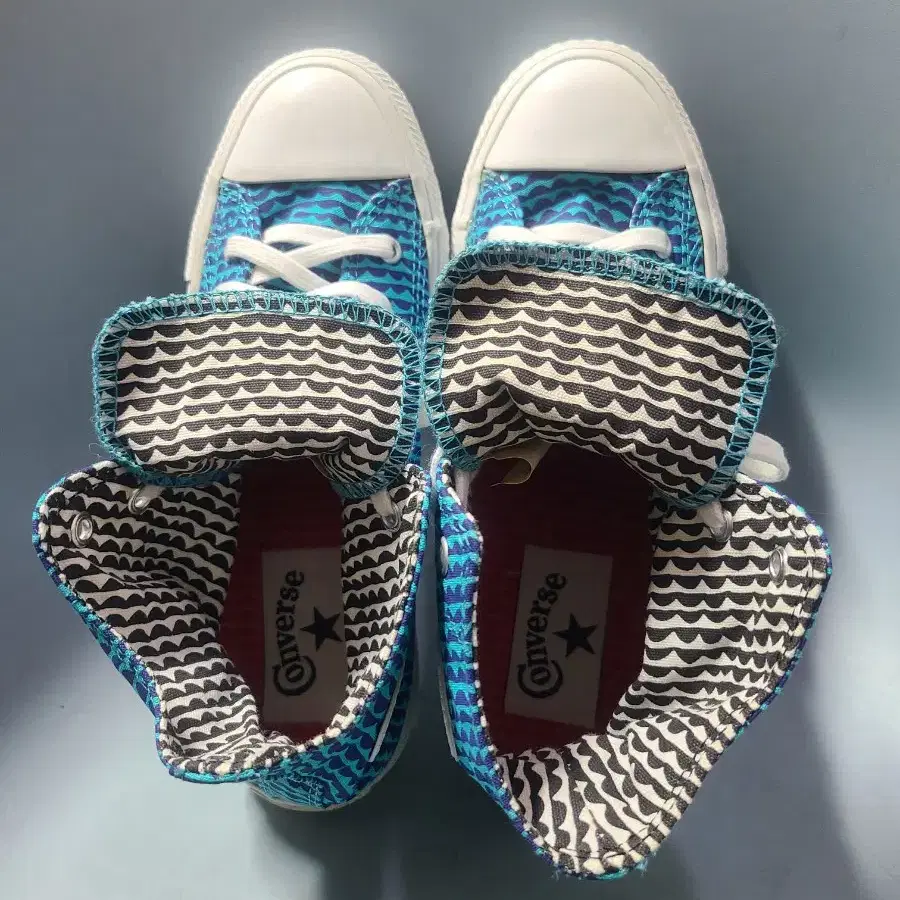 컨버스(Converse) x Marimekko  콜라보 하이 US 6 국