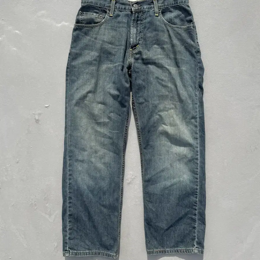 Levis 569