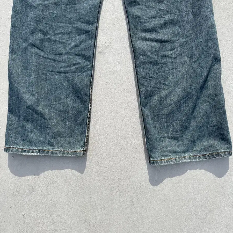 Levis 569