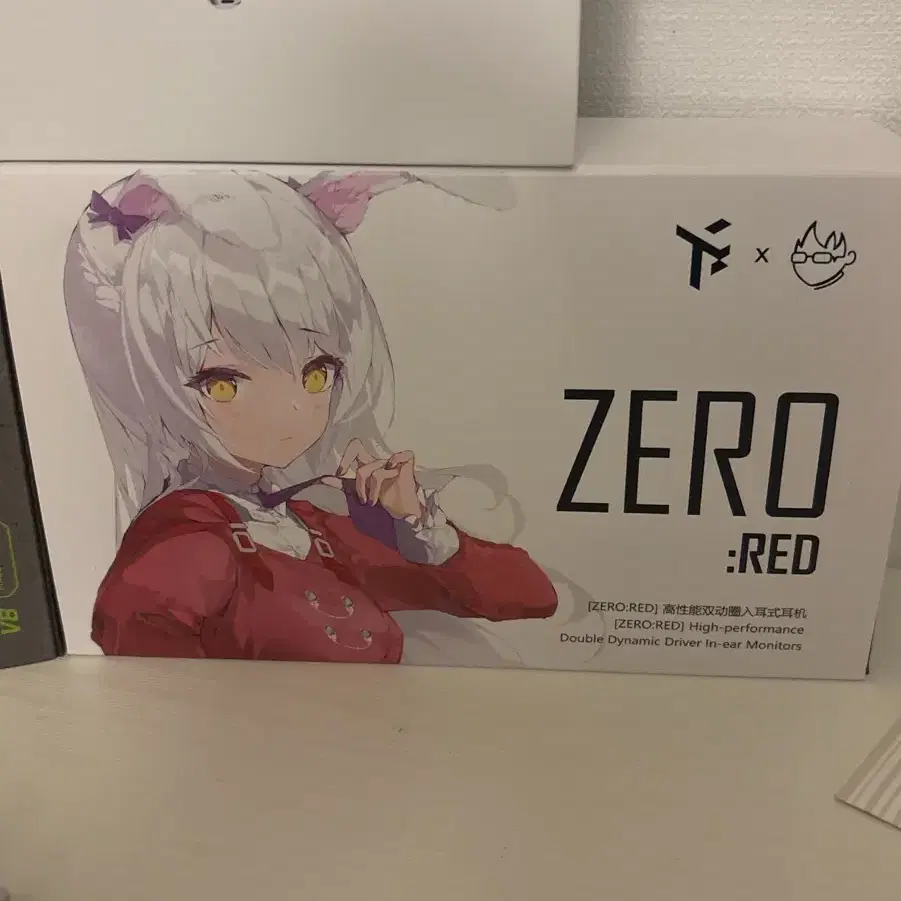 Zero red 이어폰 판매합니다