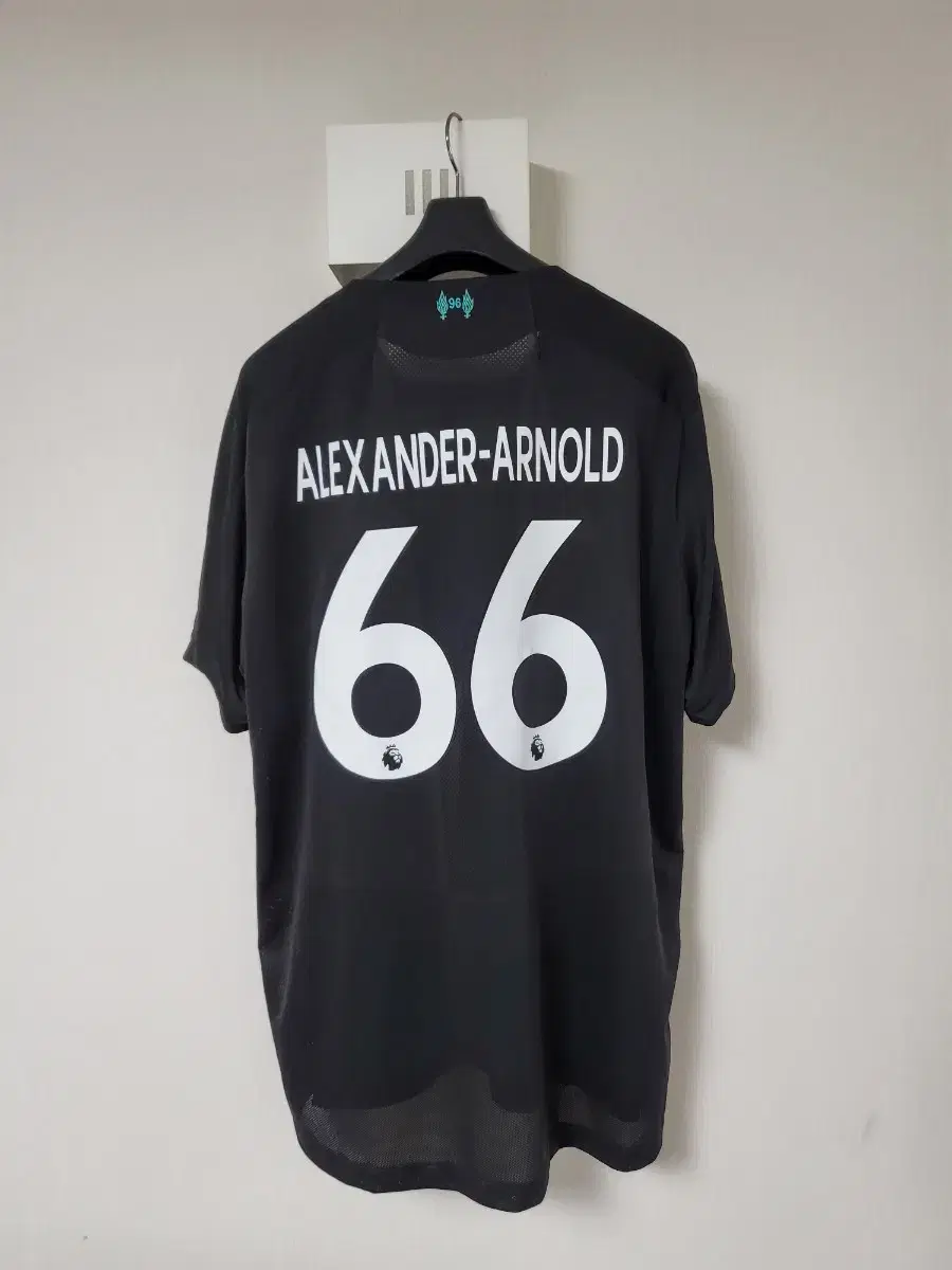 Liverpool Arnold Away 2XL