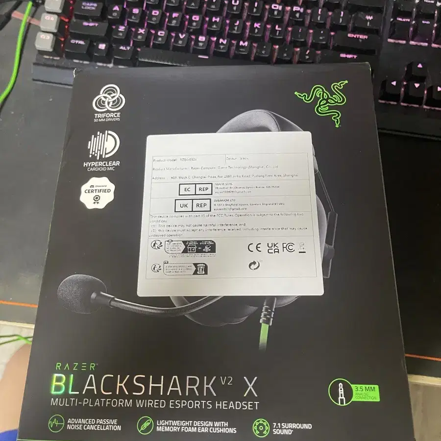 레이저 BlackShark V2 X 헤드셋 팝니다.