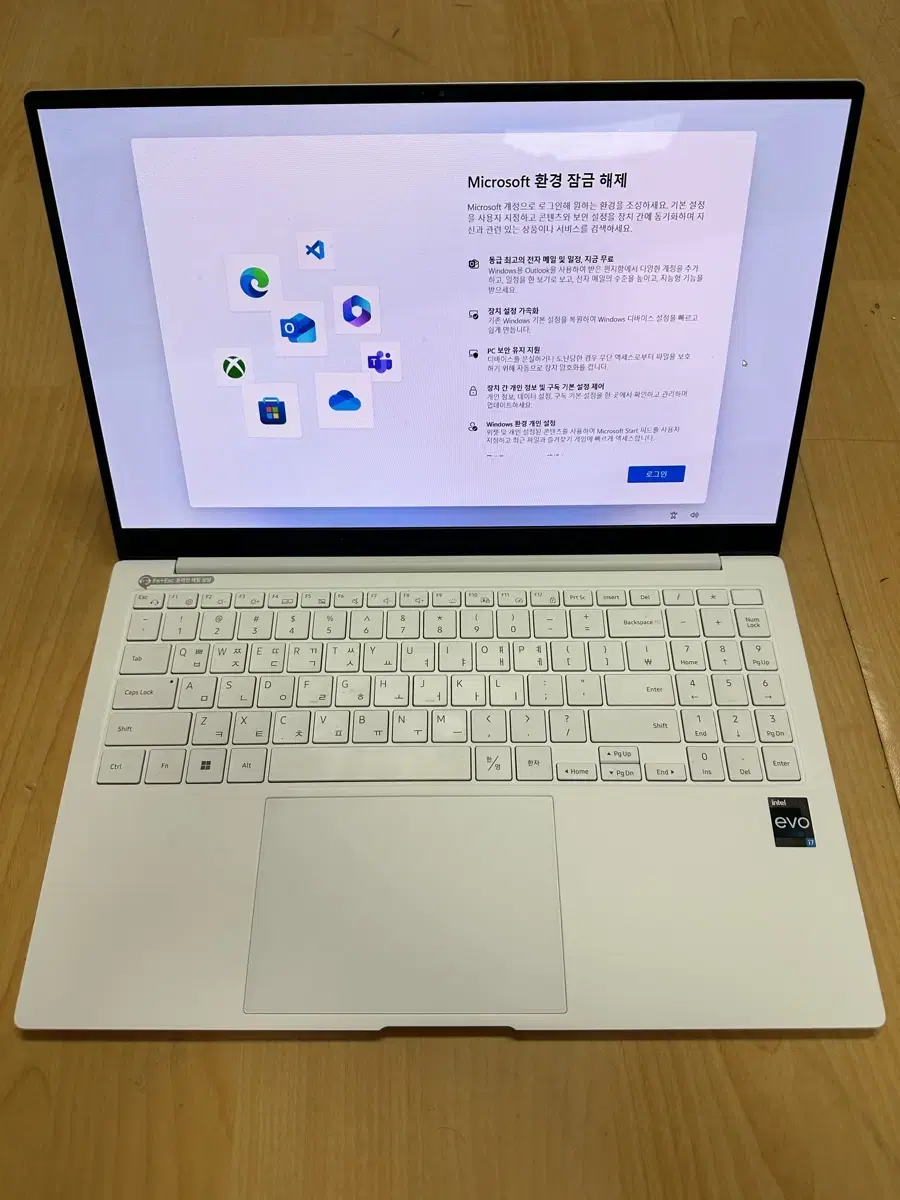 삼성전자 갤럭시북2 프로 NT950XEE-XD72S 노트북 판매합니다