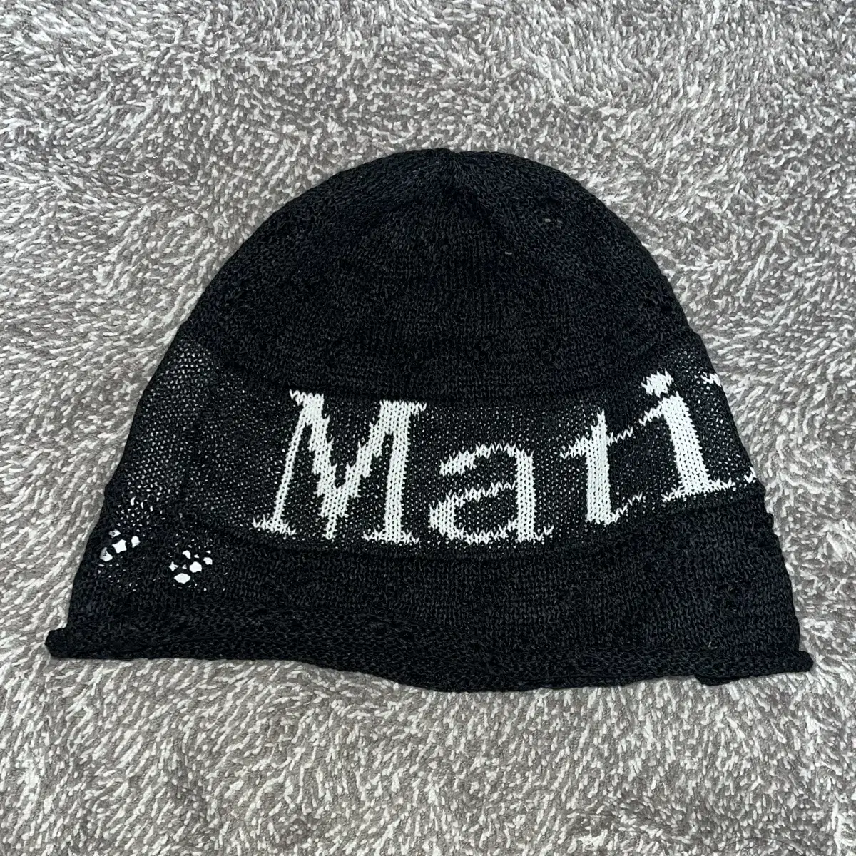 Matin Kim 마뗑킴 MATIN LOGO CROCHET BEANIE