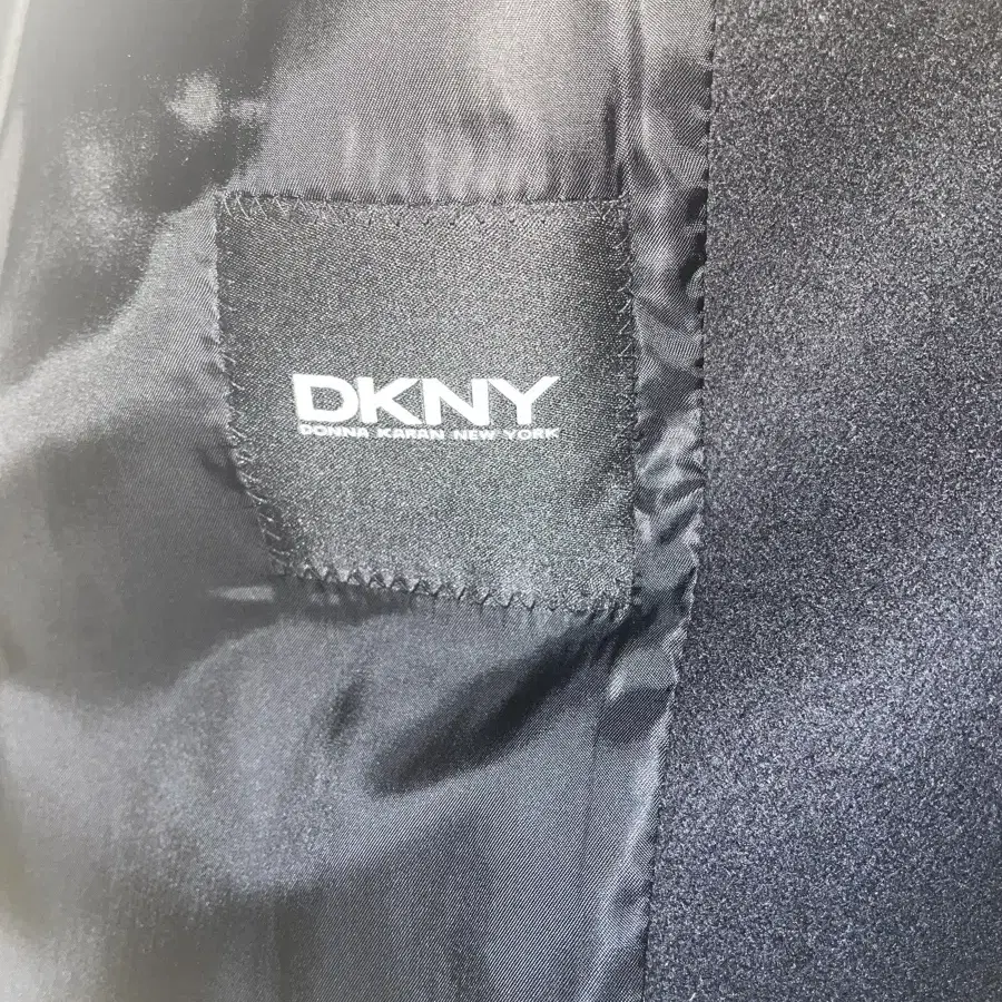 DKNY 블랙 싱글코트 L사이즈