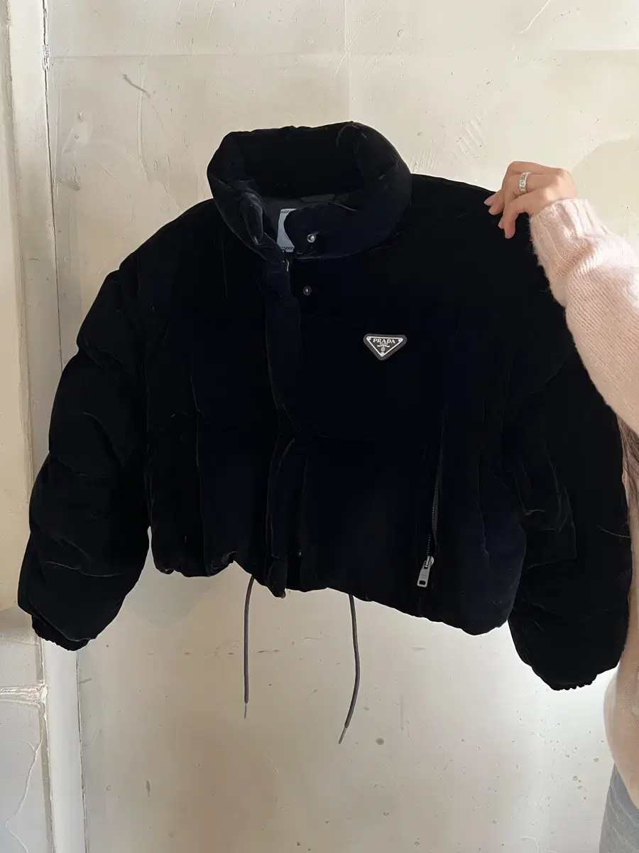 [Prada] Convertible cropped velvet down puffer 36SIZE