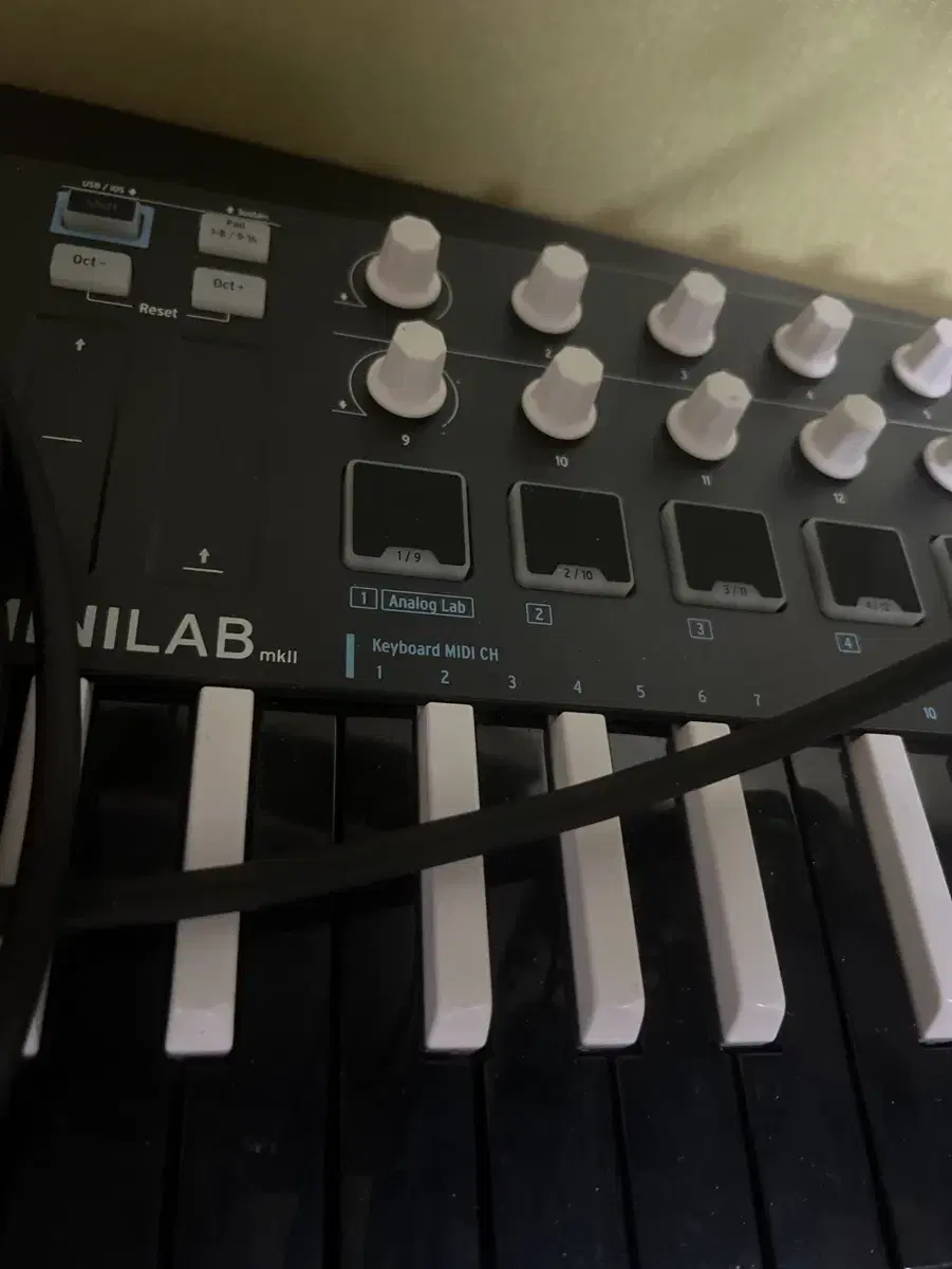 Arturia minilab mk2 팝니다 아츄리아 미니랩