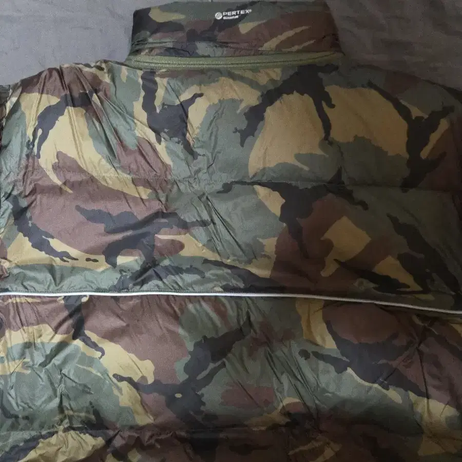 Palace Pertex P90 Puffa Jacket Camo 팝니다