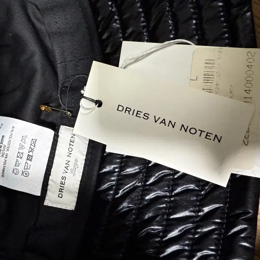 DRIES VAN NOTEN 블랙 태피터 버킷햇