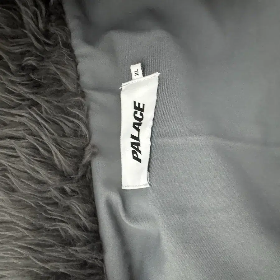 palace furry zip funnel XL