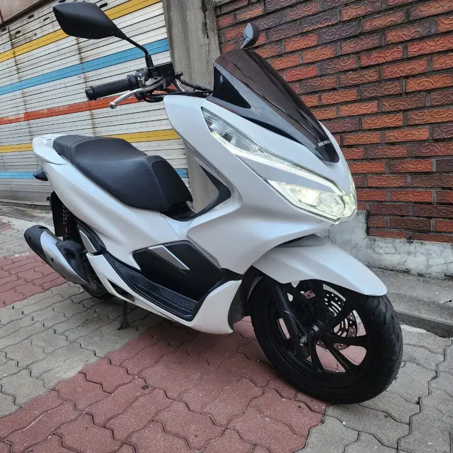 pcx125 흰색 2019년식 급처