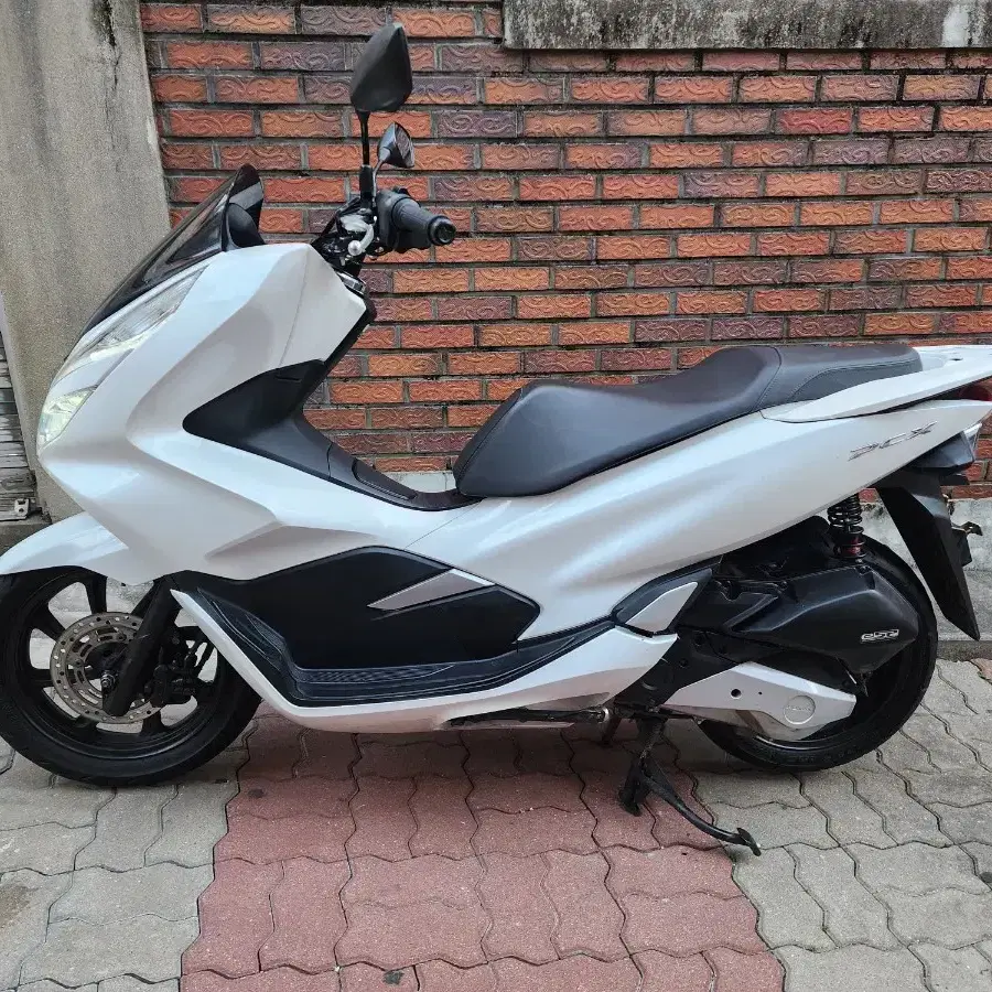 pcx125 흰색 2019년식 급처