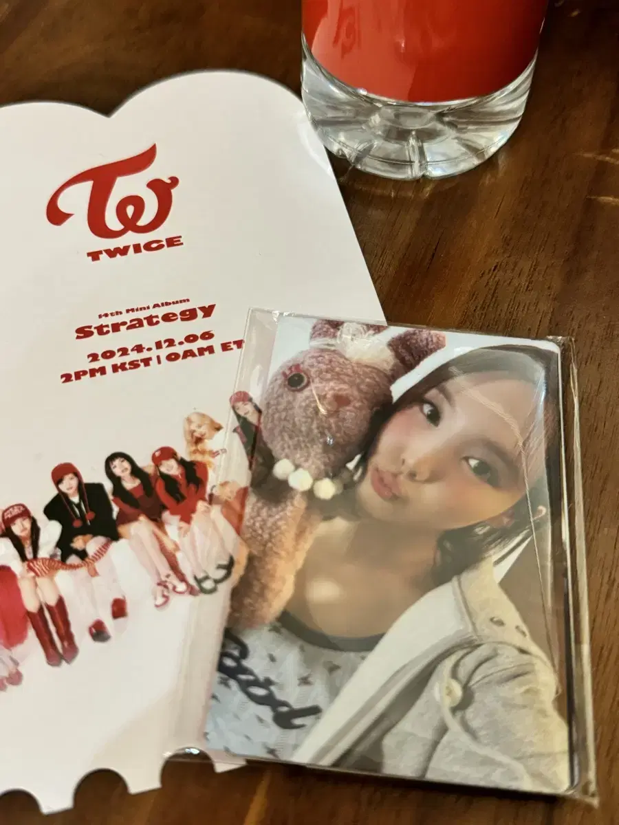 Twice STRATEGY showcase Sell photo cards.