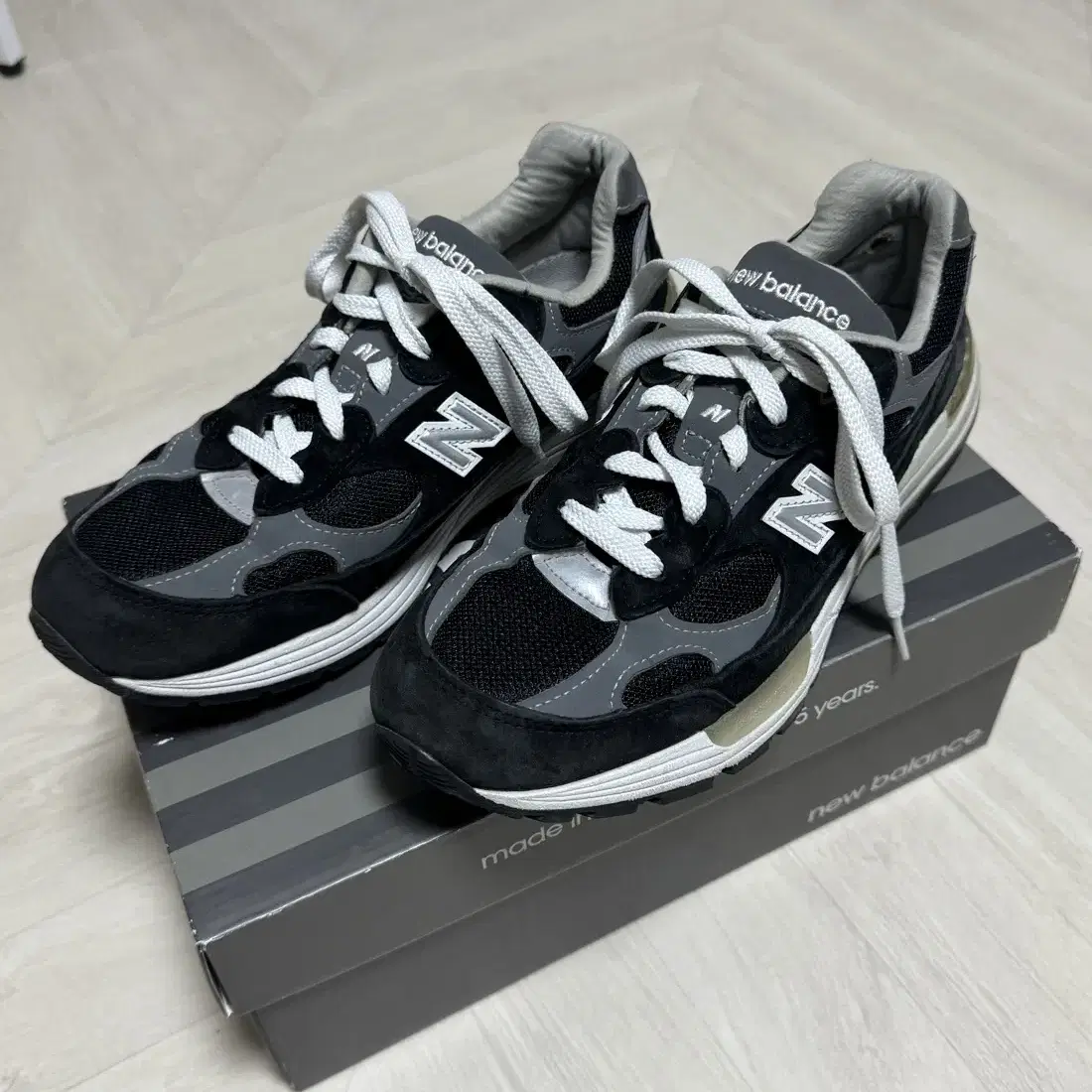 뉴발란스 992 made in USA Black gray 260