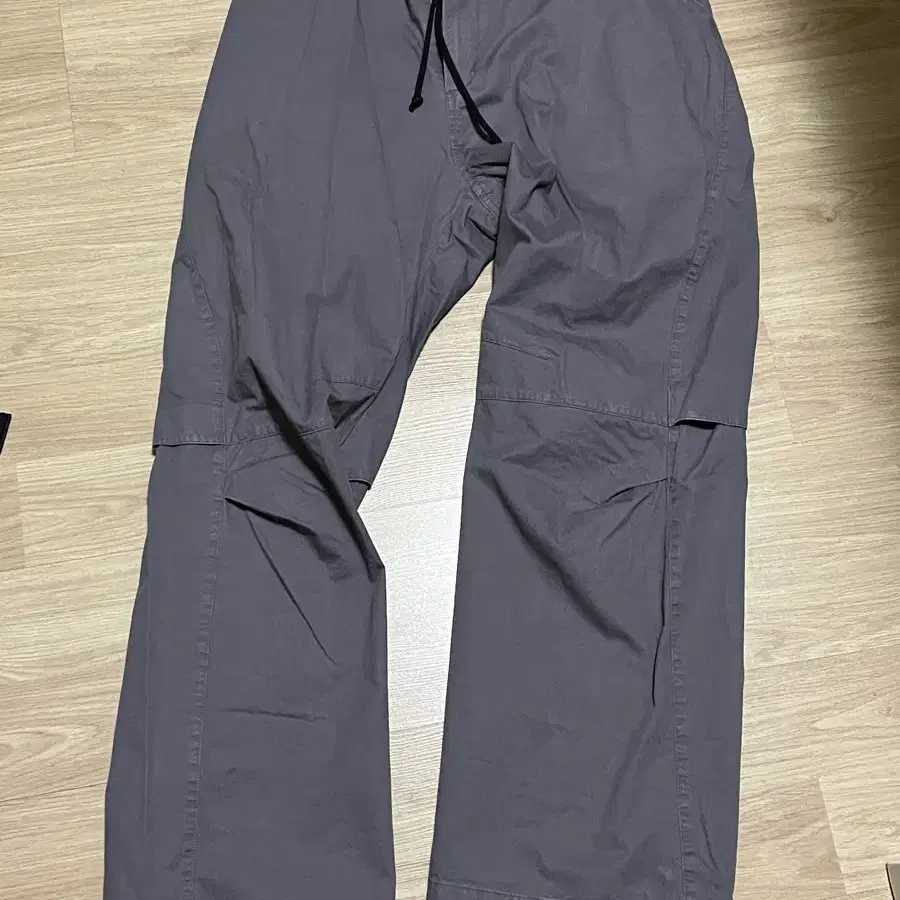 해칭룸 Vented Pants Faded Purple (2)