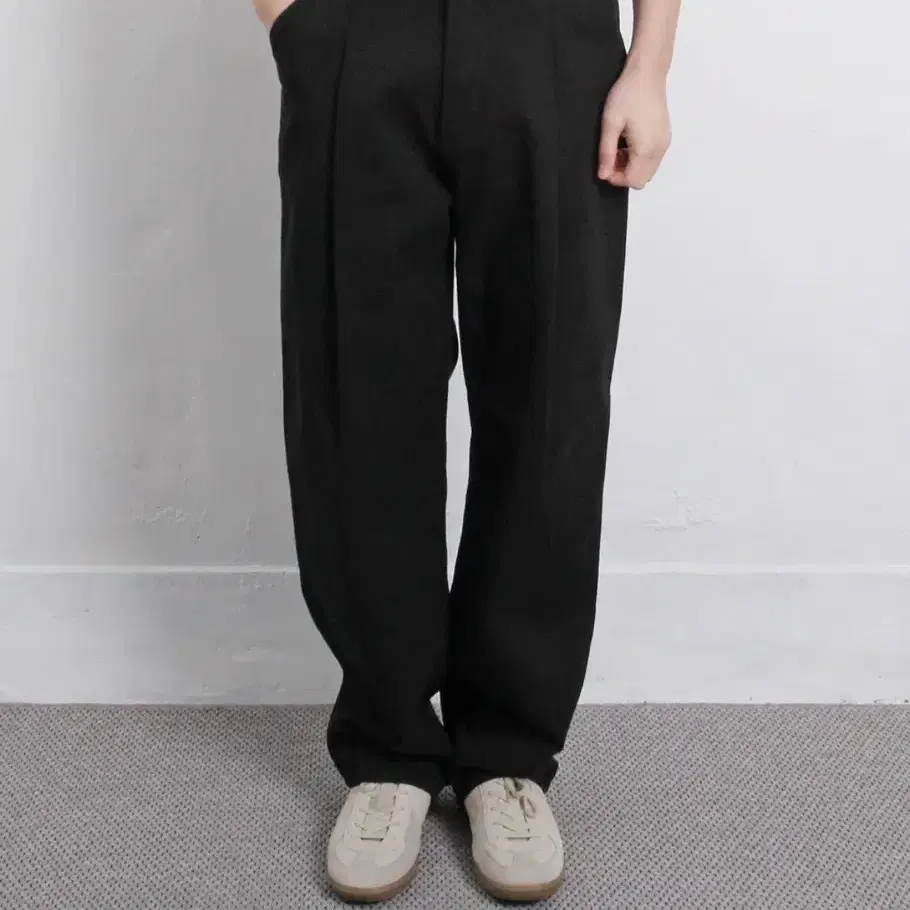 제로 Deep One Tuck Pants [Cotton Black]