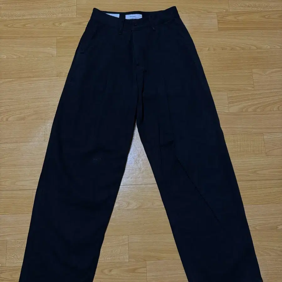 제로 Deep One Tuck Pants [Cotton Black]