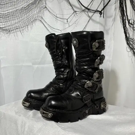 NewRock Flame Skull Punk Boots