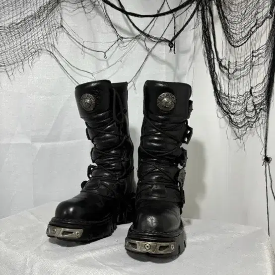 NewRock Flame Skull Punk Boots