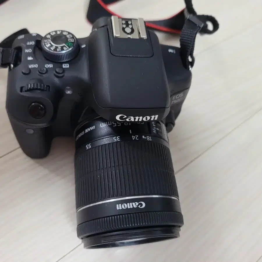 300컷 이하의 캐논 카메라 EOS 750D 와 18-55 렌즈 세트