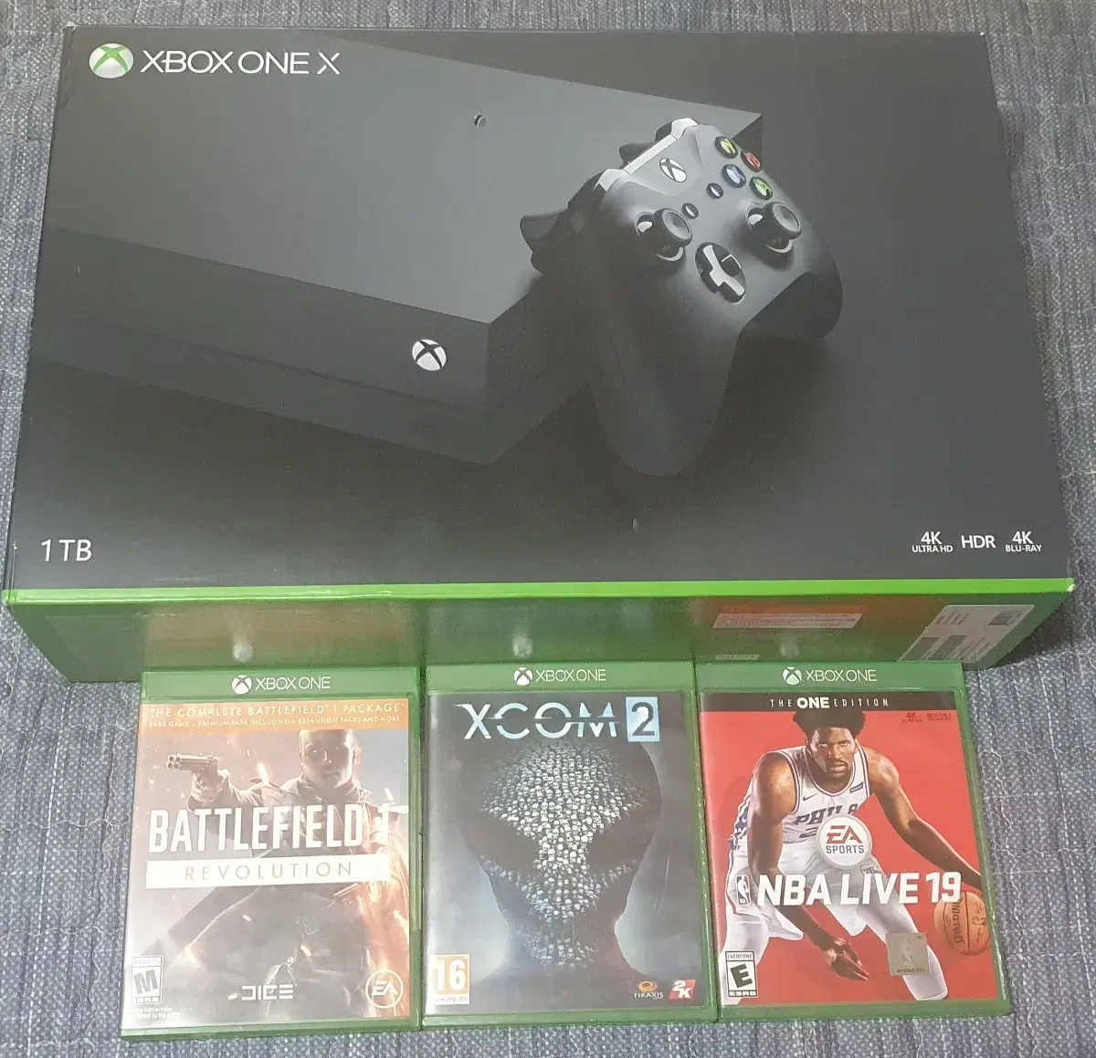 XBOX ONE X 1TB 박스셋 팝니다(게임5장포함)