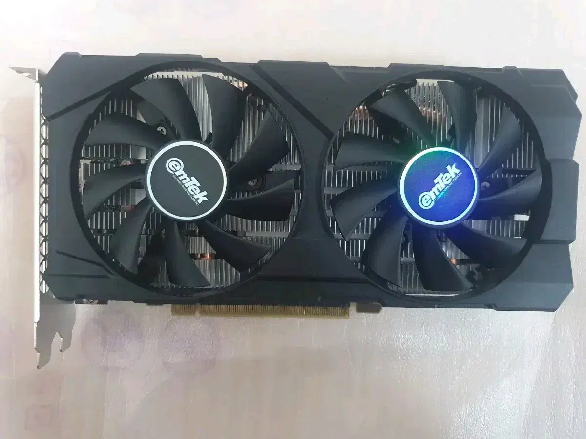 [택포]이엠텍 gtx 1660super 판매합니다.