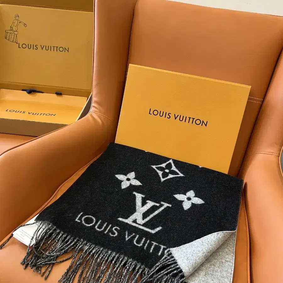 LOUIS VUITTON 루이비통 모던 캐주얼 스카프