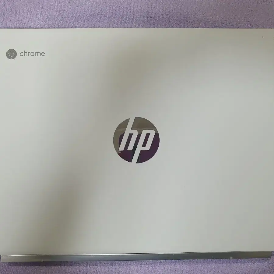 HP 2-in-1 Cromebook X2 12 (밑판 찍힘)