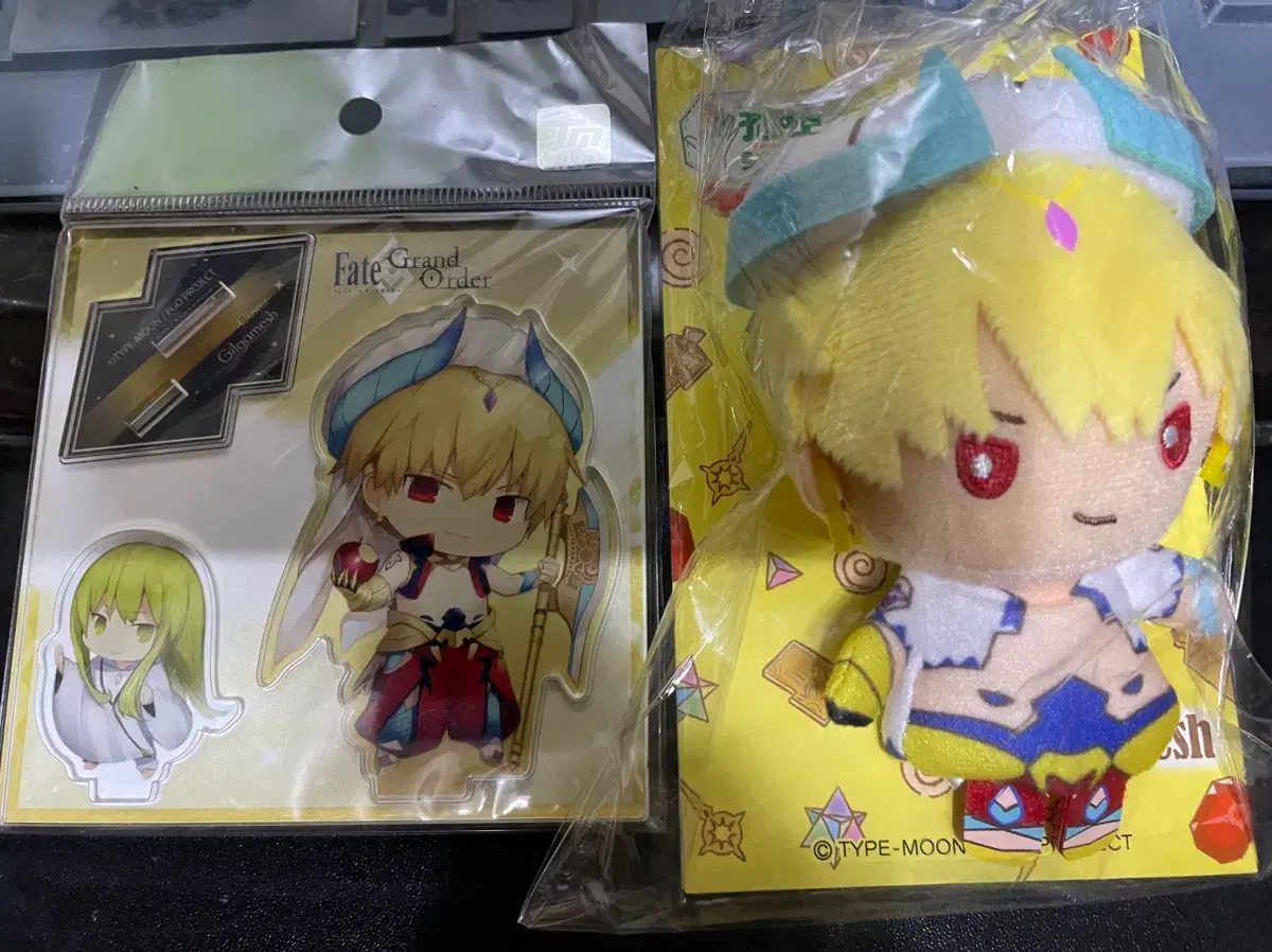 Fei Pego Prefectural King Caster Gilgamesh Acrylic Stand Yubinoue