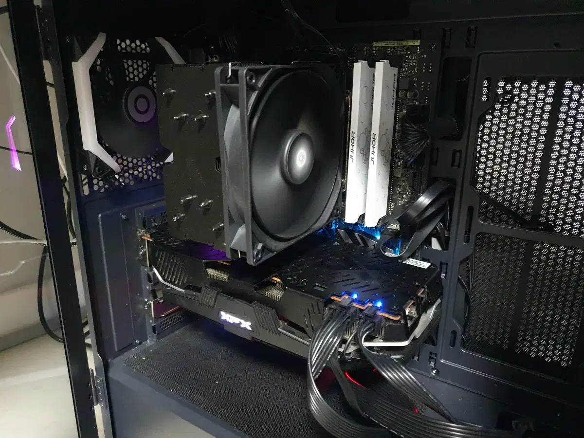 8700k+z370 extreme4 판매합니다