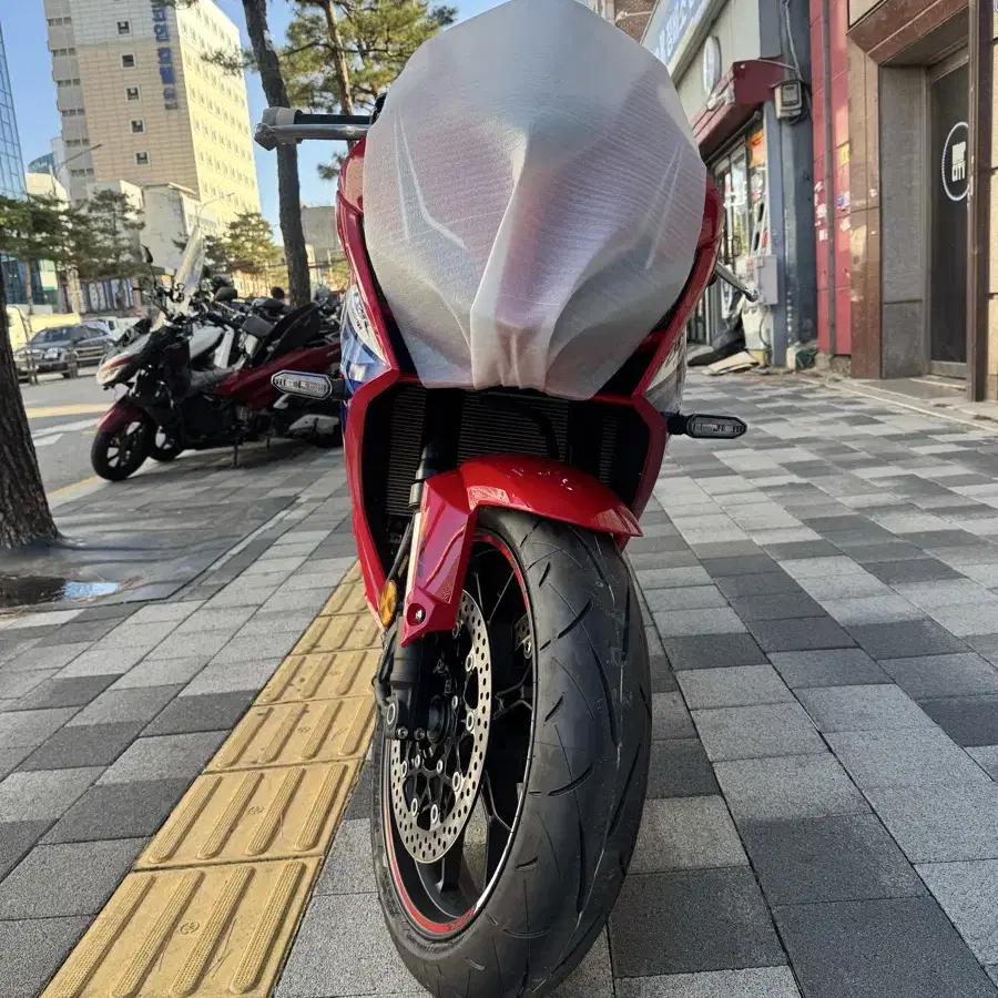 E클러치 cbr650r 신차판매 프리미엄가x