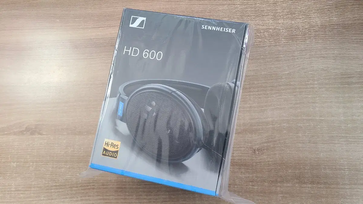 젠하이저 HD600 오픈형 헤드폰 (미개봉)