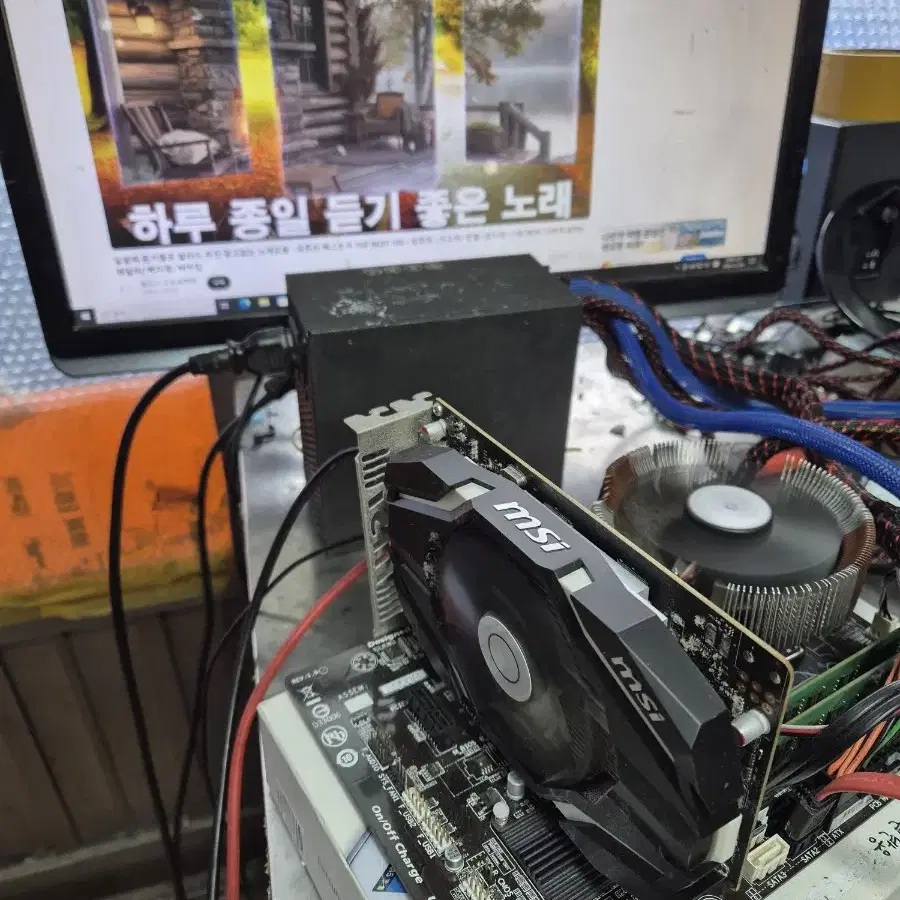 GTX1050 2GB 그래픽카드