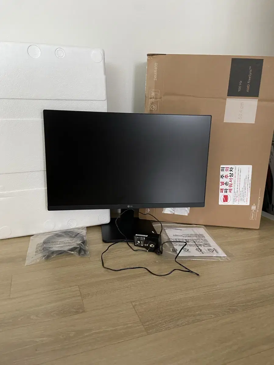 LG 24인치 모니터 FHD 100Hz (3개월 사용)