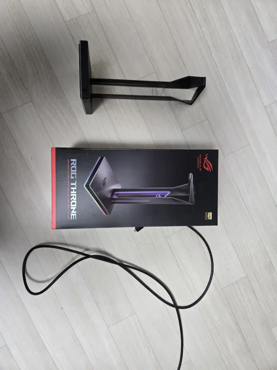 아수스 게밍헤드셋 거치대 ( asus rog throne )