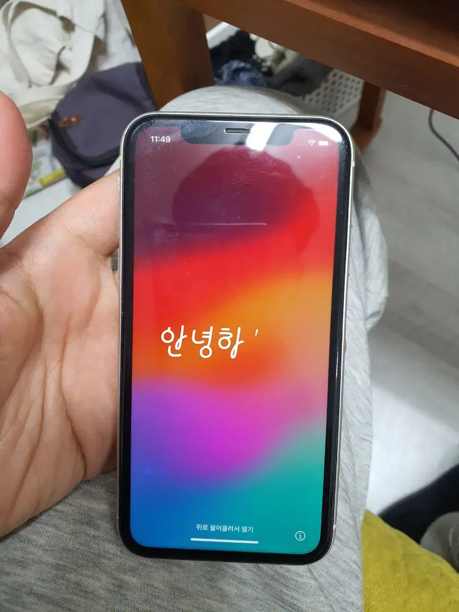 아이폰11 화이트 64g 외관 b급 학생폰 세컨폰 물리듀얼심 개조가능