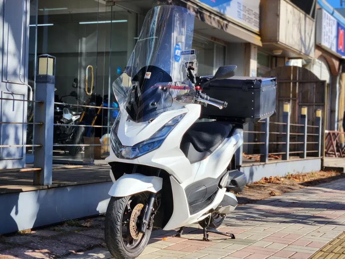 2022년식 혼다 PCX125ABS 6만키로 판매합니다.