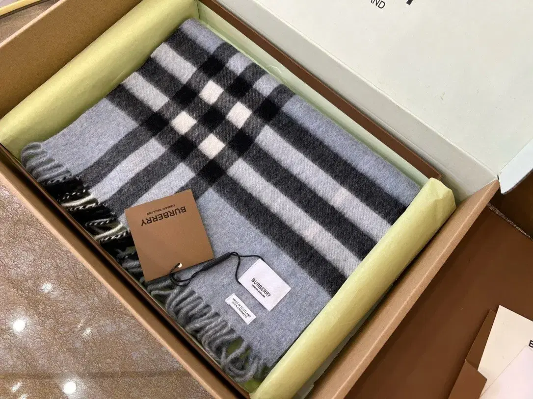 BURBERRY 버버리 클래식 여성 캐시미어 머플러 라이트블루