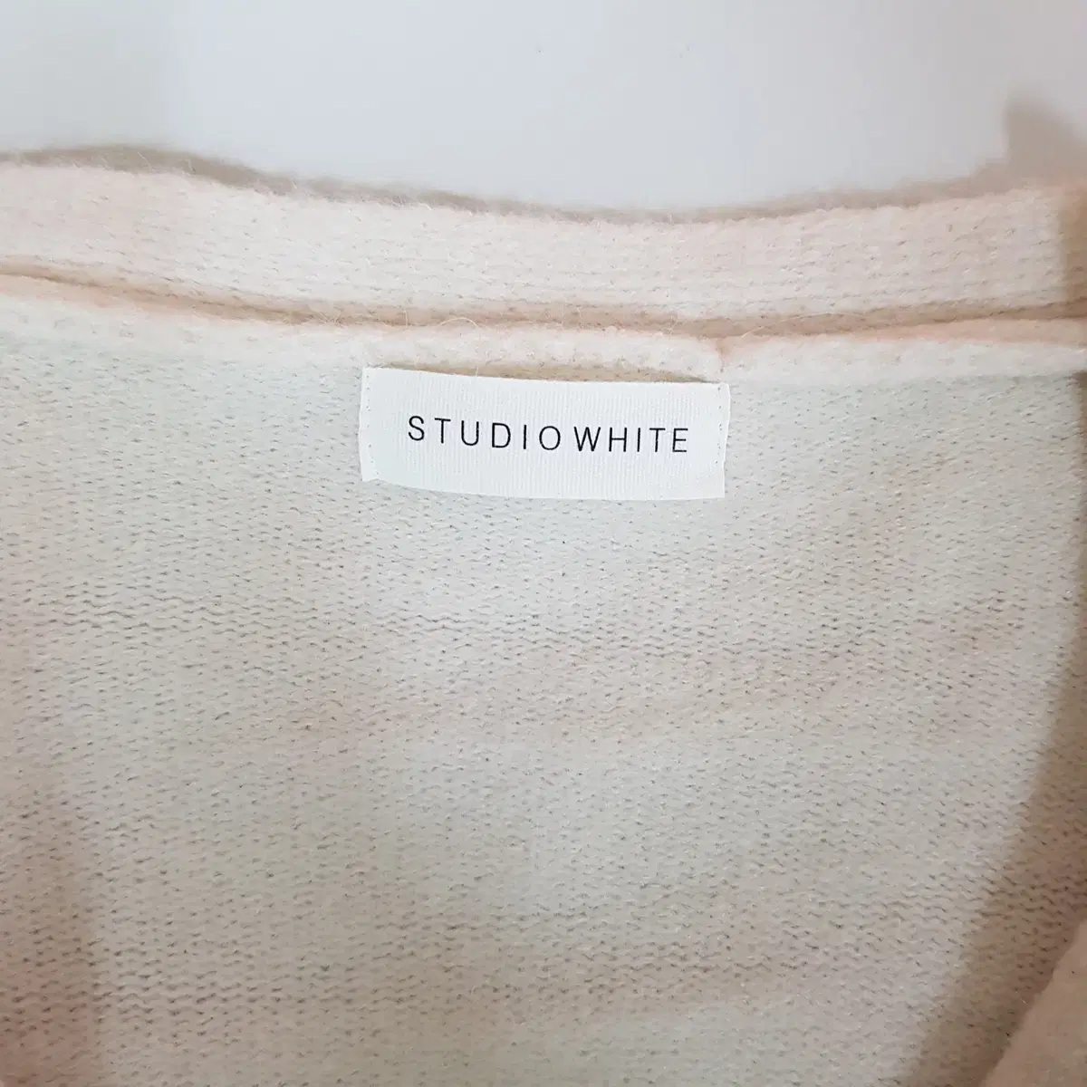 STUDIO WHITE 프릴 니트 가디건 S사이즈