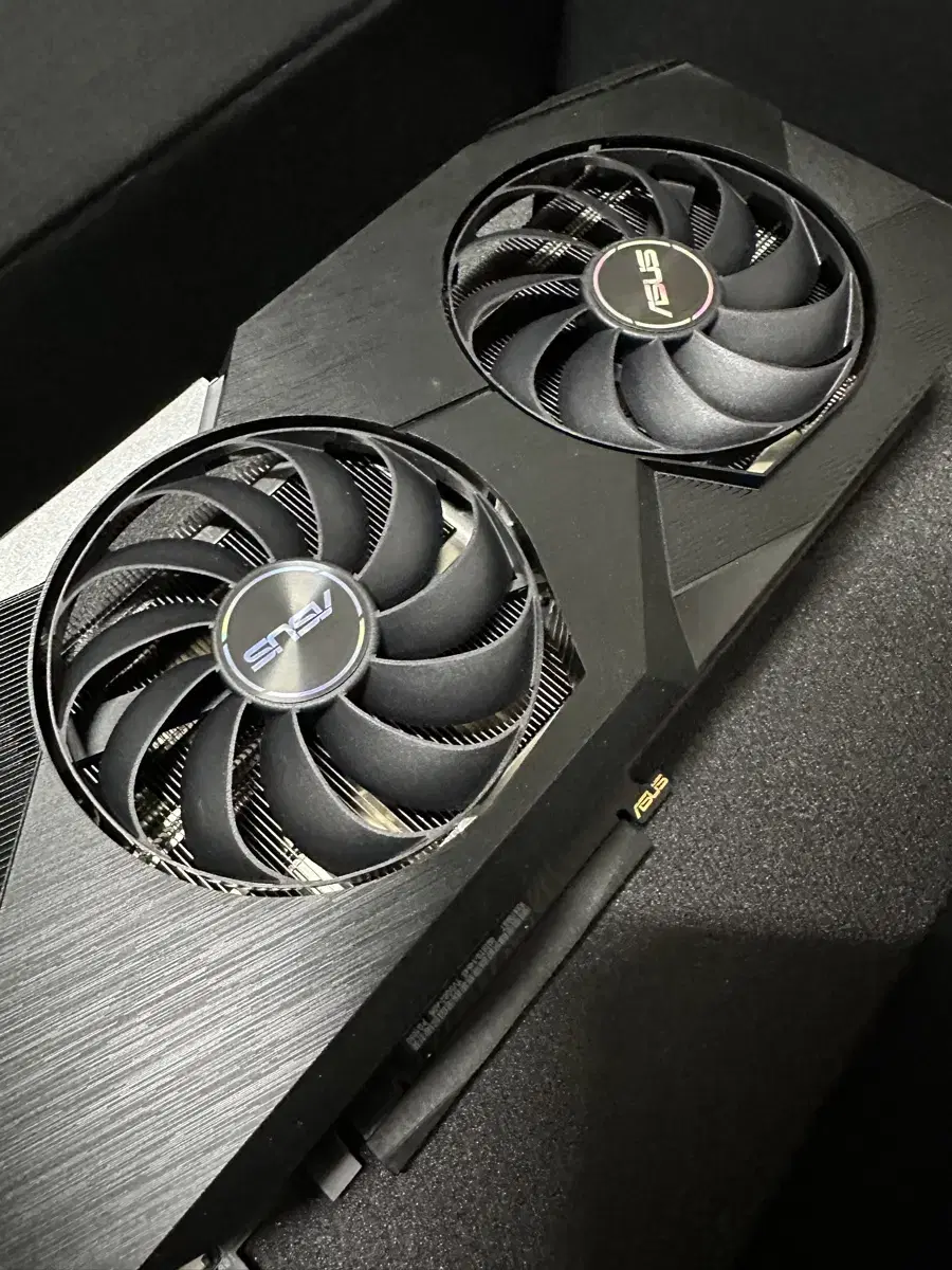 ASUS DUAL 라데온 RX 6700 XT D6 12GB