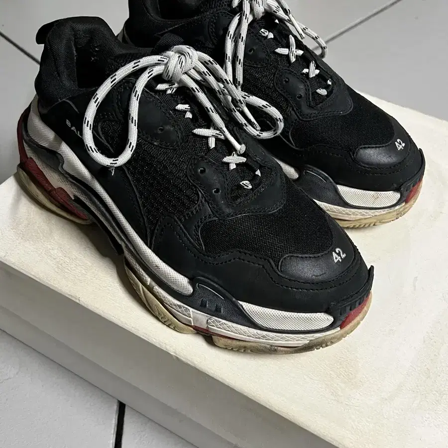 Balenciaga 트리플S