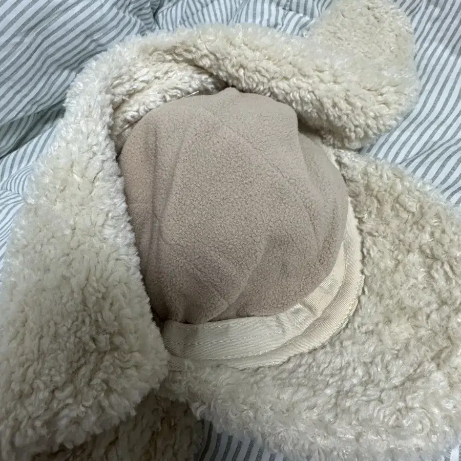 조이앤데이 bear shearing hat