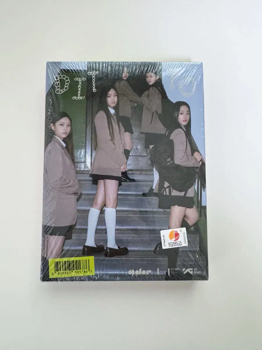 New Jeans Collective Dito sealed album OMG minji hanni danielle haerin hyein Photocard