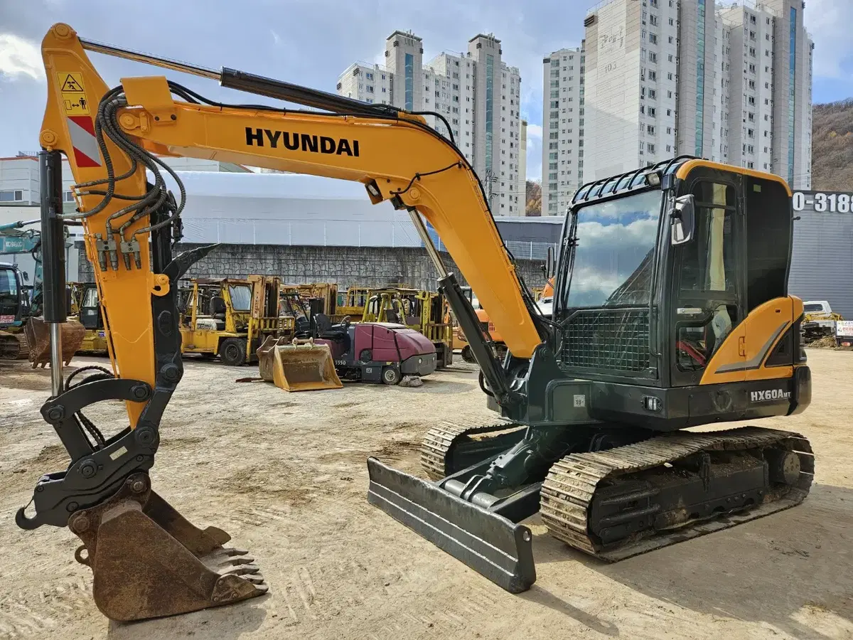 현대 HX60MT 2018년식 차대2457 코끼리집게 회전라인 중고굴삭기